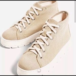 Zara ankle canvas boot. Size 9